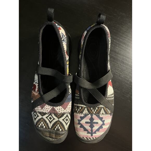 KEEN Women’s Mary Jane Flats 7.5 Multicolor Aztec Pattern Slip-on - Picture 7 of 11
